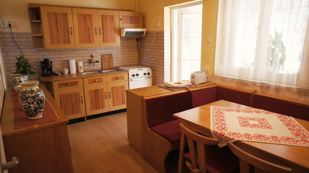 귤러 Hajnal Apartman 빌라 객실 사진